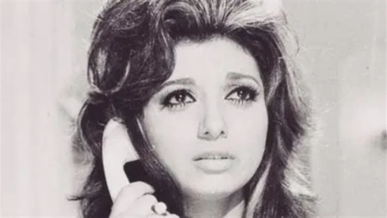 أسرار اللقب التاريخي.. أرقام إيرادات نبيلة عبيد تضعها على قمة بطولات السينما المصرية